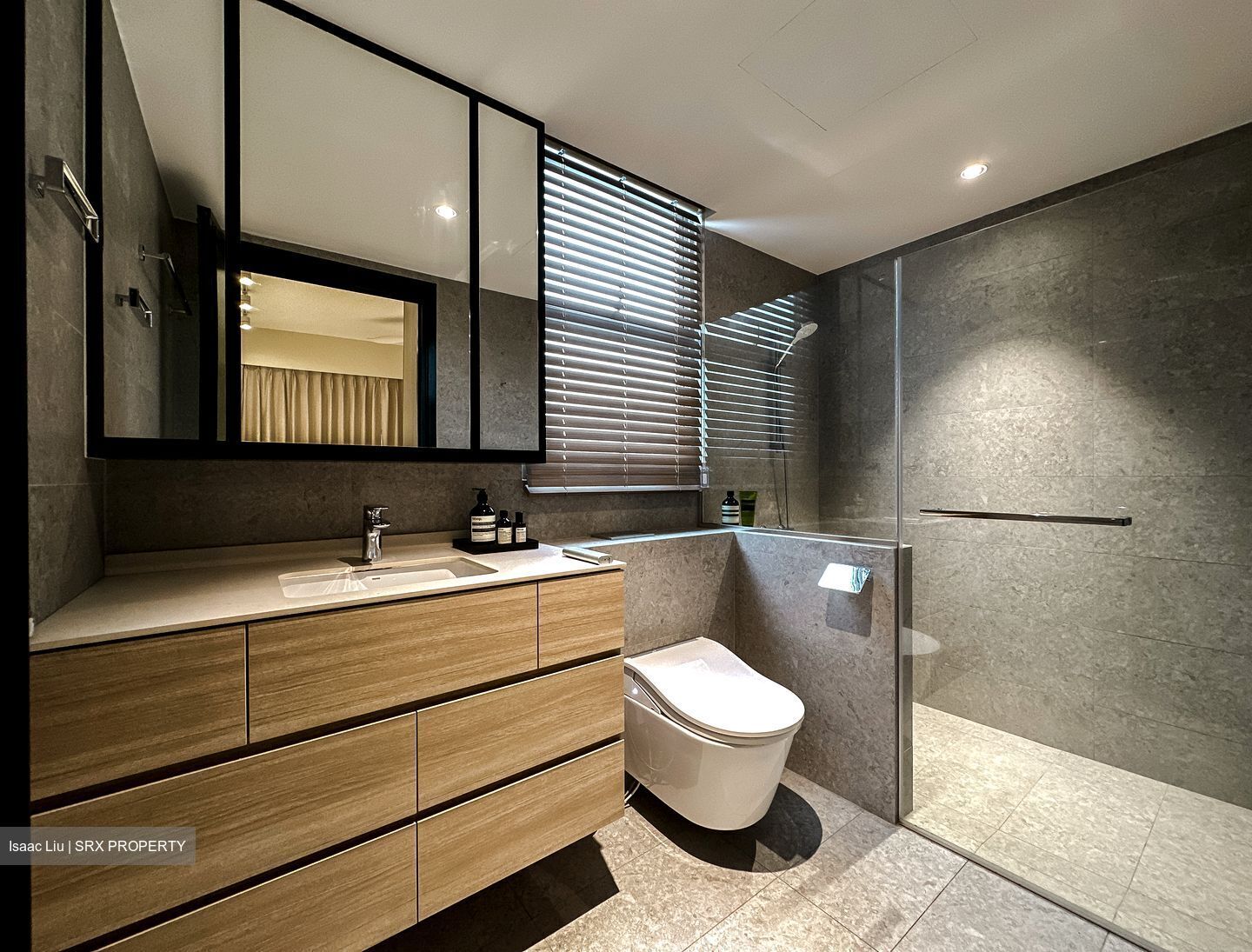 Prive (D19), Condominium #632889731